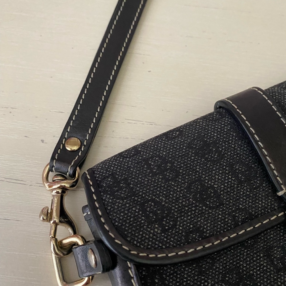 Vintage Dooney and Bourke monogrammed leather trim black wristlet wallet - Picture 5 of 10